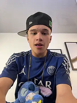 Snapshot of Dominik_Souza chatting on 25, 7, 2026 Dominik Souza online show from 25, 7, 2026