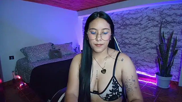Camila IRoose online show from 19, 6, 2026