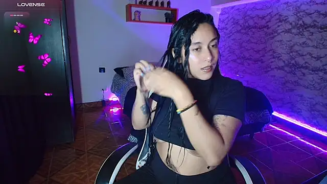 Camila IRoose online show from 30, 6, 2026