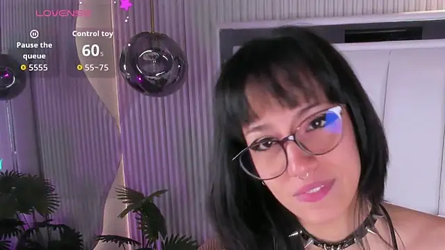 ViolettaColinss online show from 28, 7, 2026