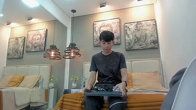 Raphael Nyon online show from 6, 3, 2026