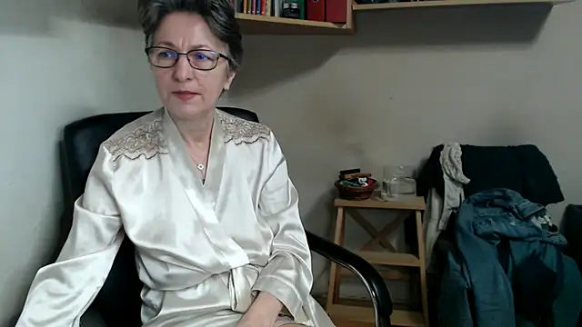 katemodel online show from 14, 12, 2025