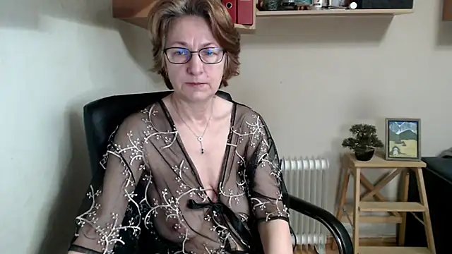 katemodel online show from 19, 4, 2026
