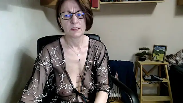 katemodel online show from 25, 6, 2026