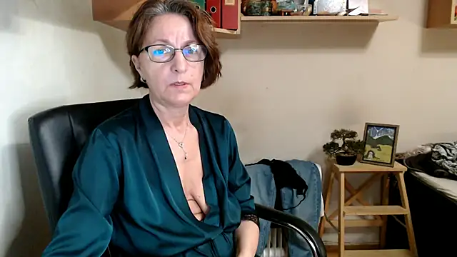 katemodel online show from 22, 7, 2026