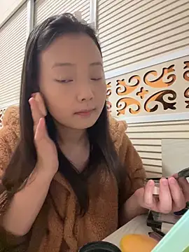 BIGBABYYEYE online show from 6, 3, 2026