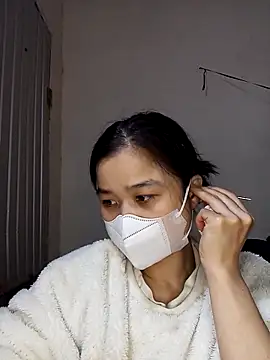 Daisy-lusia2026 online show from 4, 4, 2026