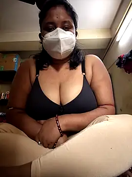 Curvy Trisha online show from 3, 2, 2026