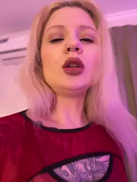 BlondeDoll  online show from 5, 3, 2026