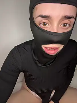 Mishelxxx2 online show from 5, 2, 2026