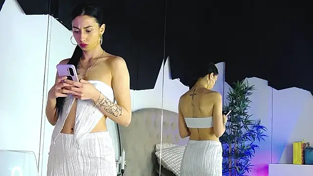 ChloeeDavis online show from 5, 3, 2026