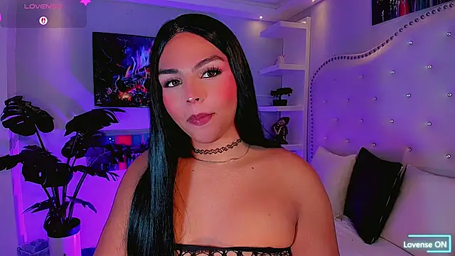 Maia Hotts online show from 21, 7, 2026