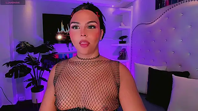 Maia Hotts online show from 28, 7, 2026