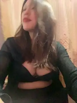 Snapshot of Emxinhka1 chatting on 9, 6, 2026 Emxinhka1 online show from 9, 6, 2026