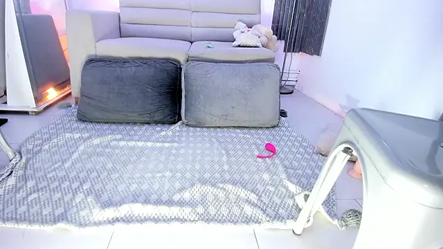 TAHIELA  online show from 10, 3, 2026