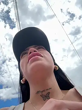 Bonny Eva online show from 20, 4, 2026