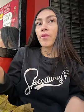 Bonny Eva online show from 25, 4, 2026