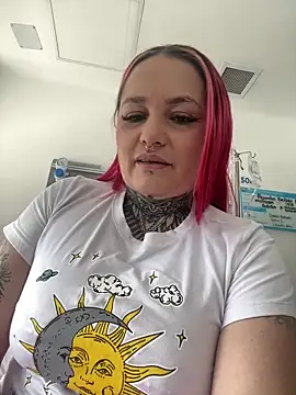 AlejandraMartinezz online show from 28, 4, 2026