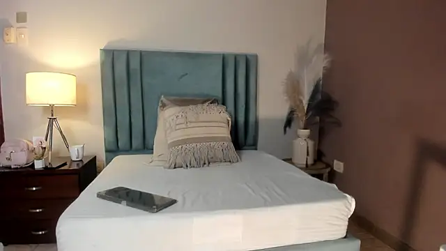 AylaStone online show from 12, 3, 2026