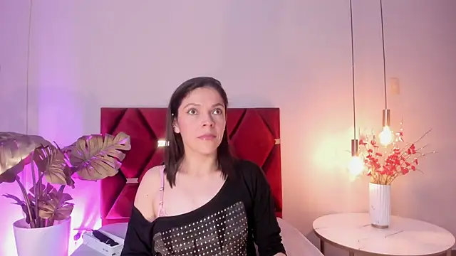 AnnaBroooks online show from 23, 4, 2026