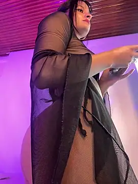  Victoria foxx  online show from 22, 4, 2026