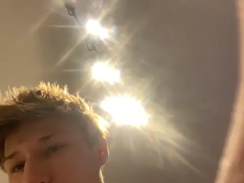 yourwhiteboy1 online show from 9, 3, 2026