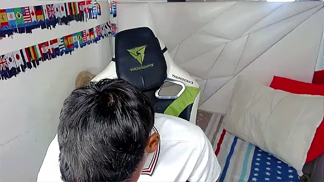 Liarr  online show from 25, 4, 2026