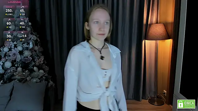 Snapshot of Cutie_Ellis chatting on 9, 5, 2026 Cutie Ellis online show from 9, 5, 2026