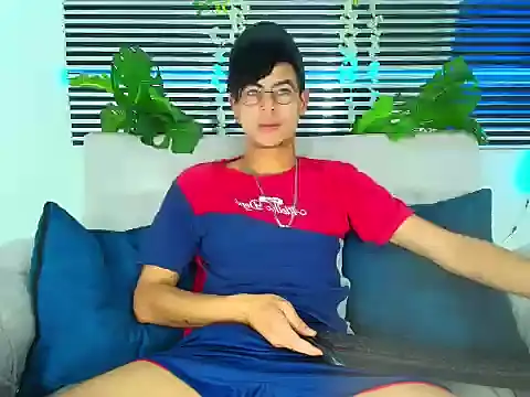 ThiiagoSaeenz online show from 9, 2, 2026