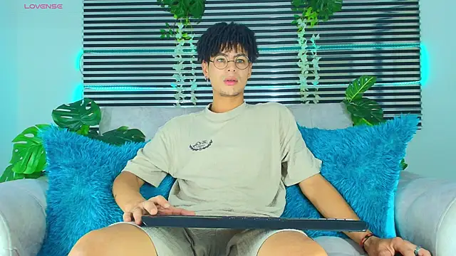 ThiiagoSaeenz online show from 27, 4, 2026