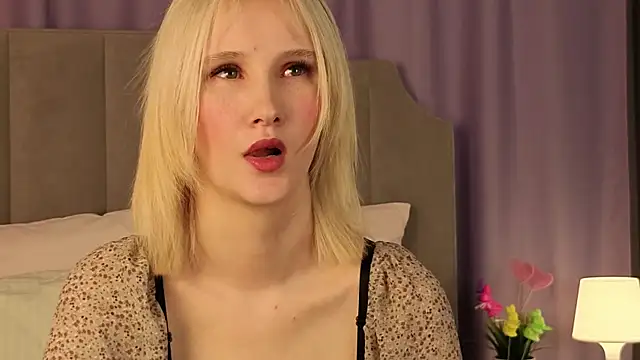 CrystalLili online show from 21, 4, 2026