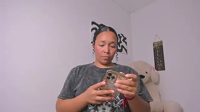 Snapshot of Nia13 chatting on 11, 3, 2026 Nia13 online show from 11, 3, 2026