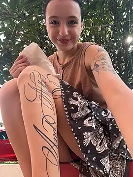 MiaTee online show from 24, 4, 2026