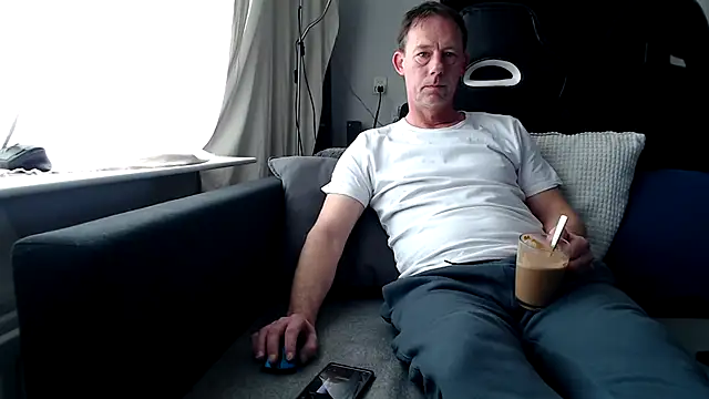 Sexy Ass Mike online show from 6, 3, 2026