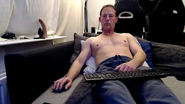 Sexy Ass Mike online show from 9, 3, 2026