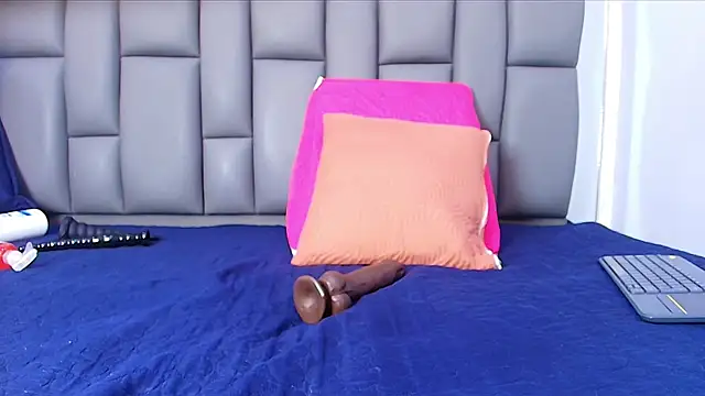 melany roberts  online show from 28, 4, 2026