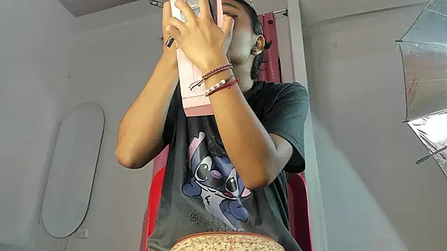 luna velveth online show from 28, 2, 2026