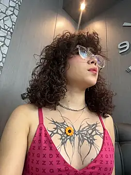 luci butterfly online show from 4, 2, 2026