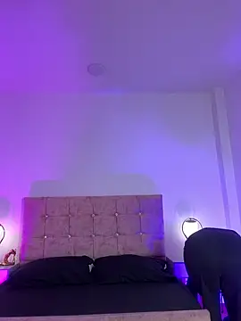 Annie bonnie  online show from 30, 4, 2026