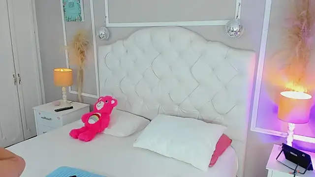 saryth hott online show from 12, 3, 2026