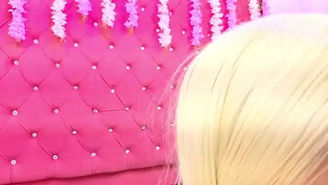 Lunaa Brunettee online show from 7, 3, 2026