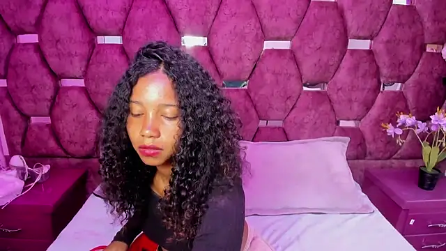 Lunaa Brunettee online show from 13, 3, 2026