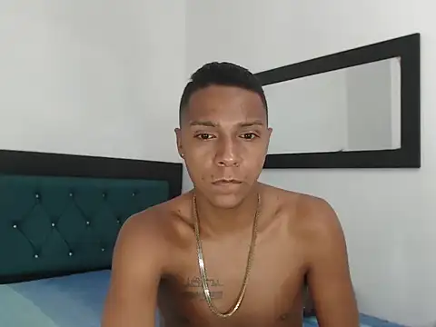 hotboyluxe online show from 22, 4, 2026