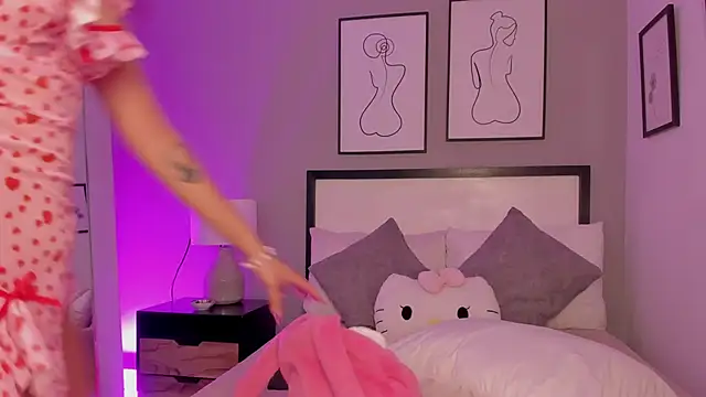 QueenRose    online show from 27, 4, 2026