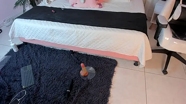 Naty Rose23 online show from 23, 4, 2026