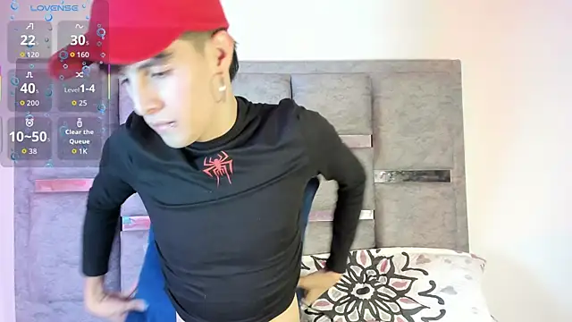 Snapshot of axxxel_twink chatting on 9, 5, 2026 axxxel twink online show from 9, 5, 2026