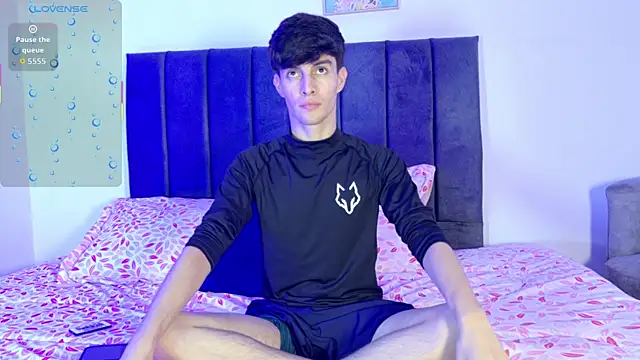 Snapshot of axxxel_twink chatting on 24, 5, 2026 axxxel twink online show from 24, 5, 2026