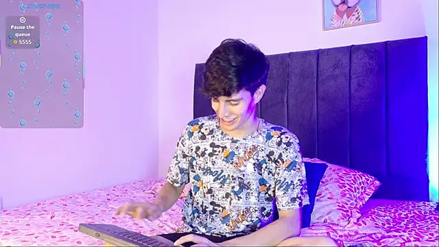 Snapshot of axxxel_twink chatting on 31, 5, 2026 axxxel twink online show from 31, 5, 2026