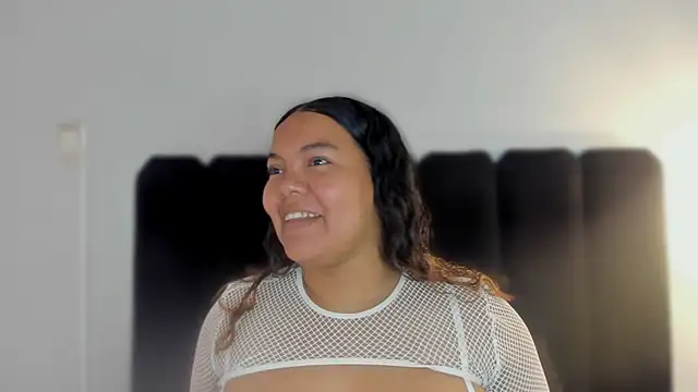 Amaranoir- online show from 12, 4, 2026