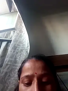 khushi rawat online show from 4, 3, 2026